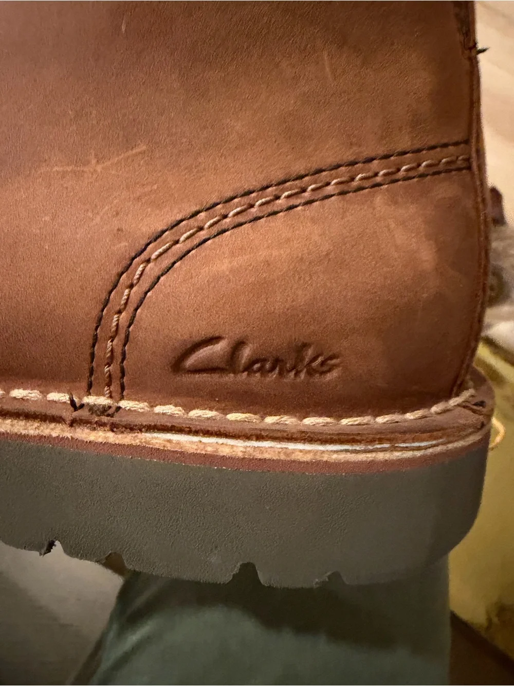Clarks Men's Tan Leather Chukka Boots